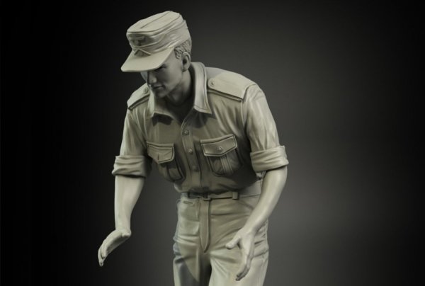 Panzer Art FI35-097 DAK tanker loading ammo No.2 1/35