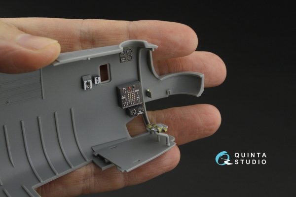 Quinta Studio QD48637 B-24D/B-24J Liberator. Nose, central and rear compartments. 3D-Printed &amp; coloured Interior on decal paper ( HobbyBoss ) 1/48