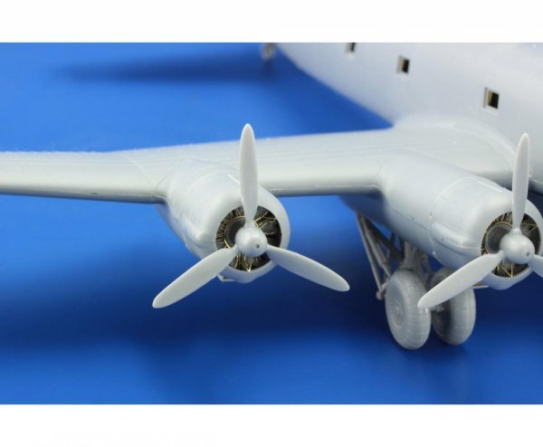 Eduard 72579 Fw 200C exterior 1/72 TRUMPETER