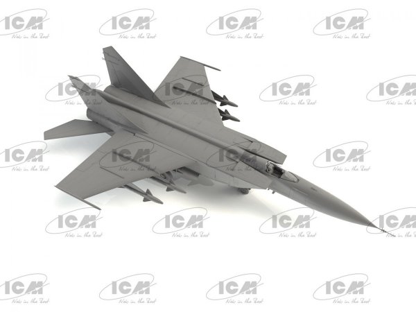 ICM 72177 MiG-25PD Soviet Interceptor Fighter 1/72