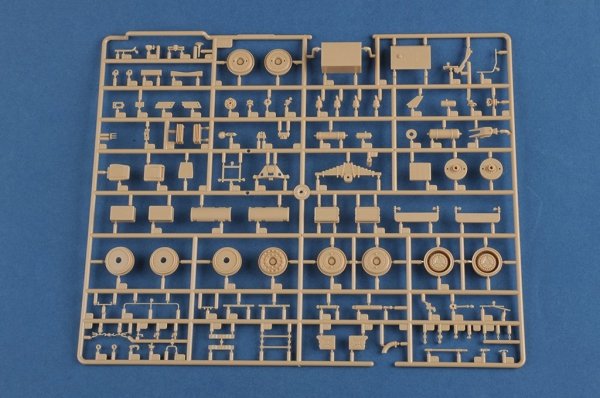 Hobby Boss 85527 Scammell Commander with 62 tonne Crane Fruehauf semi-trailer 1/35