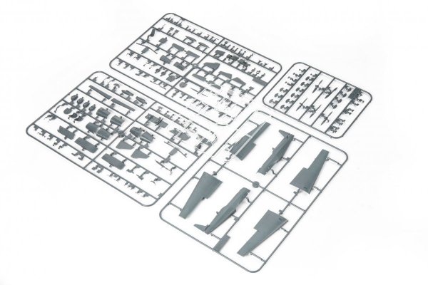 Eduard 82181 Z-126 Trener 1/48