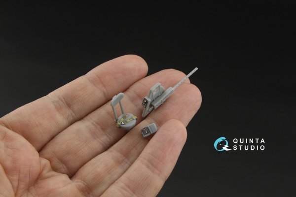 Quinta Studio QD48637 B-24D/B-24J Liberator. Nose, central and rear compartments. 3D-Printed &amp; coloured Interior on decal paper ( HobbyBoss ) 1/48