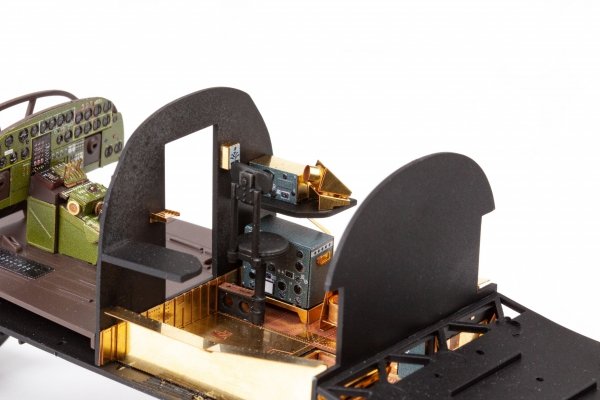 Eduard BIG49423 B-24J PART I HOBBY BOSS 1/48