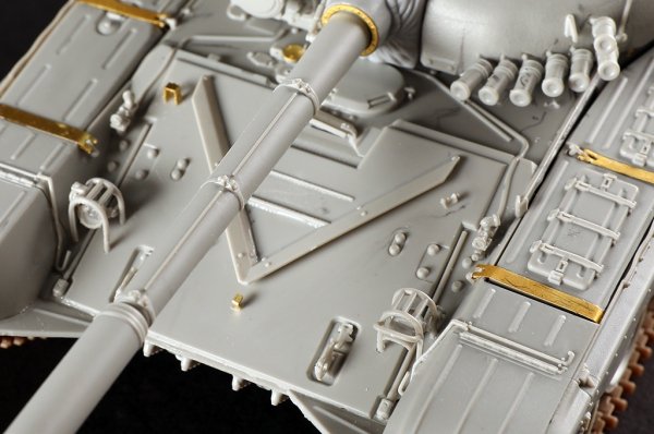 Trumpeter 09604 T-72M1 MBT 1/35