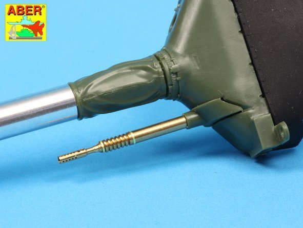 Aber 35L-142 Barrel for 20 mm M693 autocannon and barrel for F1 7,62 machine gun for AMX-30 (1:35)