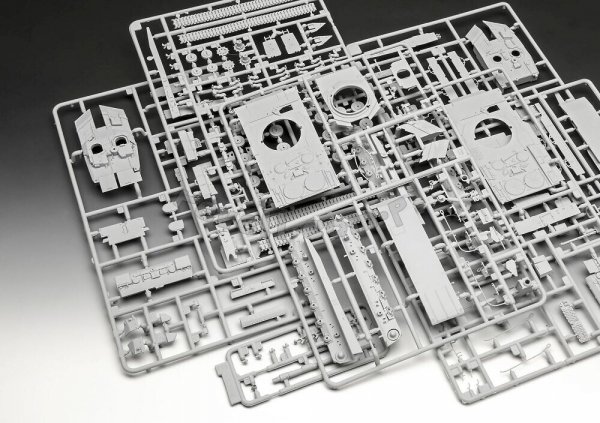 Revell 63355 Leopard 2 A7V Model Set 1/72