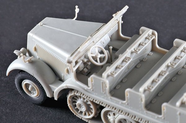 Trumpeter 07403 German Sd.Kfz. 8 schwerer Zugkraftwagen 12t 1/72