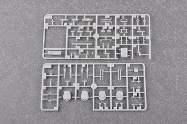 Trumpeter 05796 HMS Valiant (1939 version) 1/700