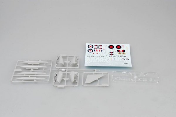Trumpeter 01654 BAC Lightning F.6/F.2A (1:72)