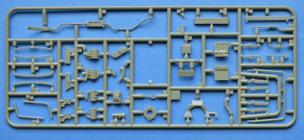 ACE 35103 0,5t Light truck 4x4 Iltis SAN w/medical mission kit 1/35
