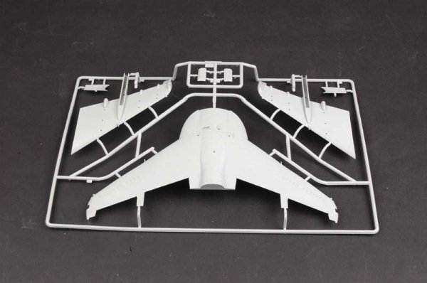Trumpeter 02286 AV-8B Harrier II Plus (1:32)