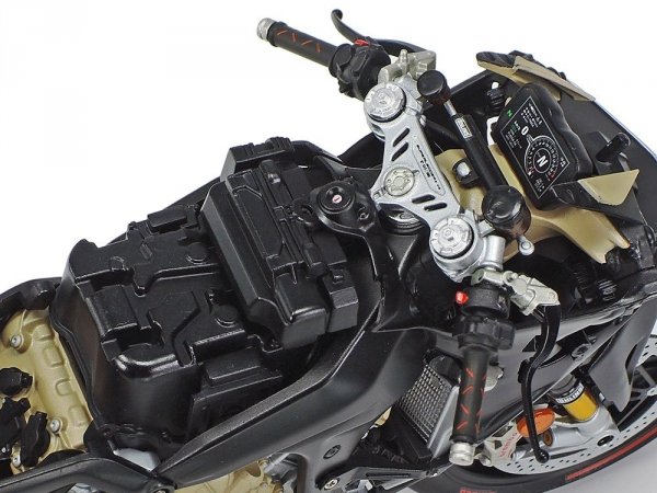 Tamiya 14140 Ducati Superleggera V4 1/12