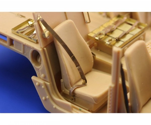 Eduard 36209 M-1151 EAC interior 1/35 Academy