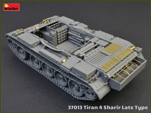 MiniArt 37013 Tiran 4 Sharir late type w/interior 1:35