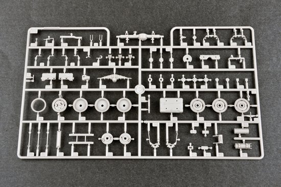 Trumpeter 01033 Russian Zil-131V towed PR-11 SA-2 Guideline (1:35)
