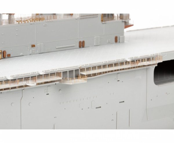 Eduard 53321 USS Wasp LHD-1 part 4 Trumpeter 1/350