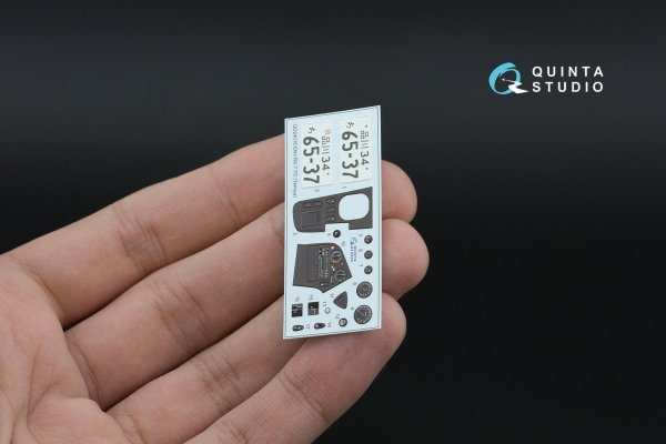 Quinta Studio QD+24016 Efini RX-7FD 3D-Printed &amp; coloured Interior on decal paper (Tamiya) (with metal sticker parts) 1/35