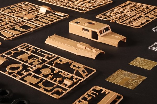 Hobby Boss 80156 COUGAR H A1 4X4 MRAP 1/35