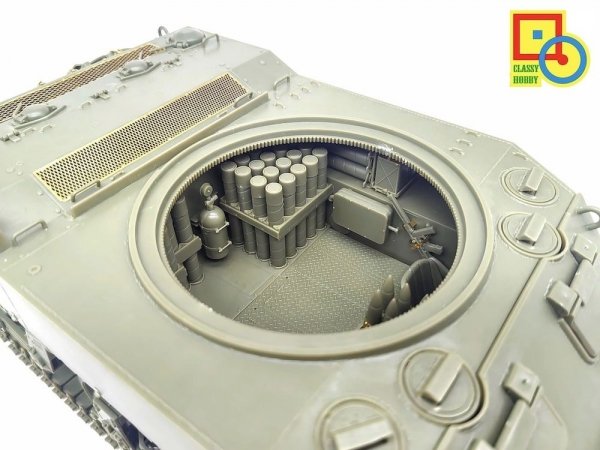 Classy Hobby MC16016 US 75mm M8 Howitzer Motor Carriage 1/16
