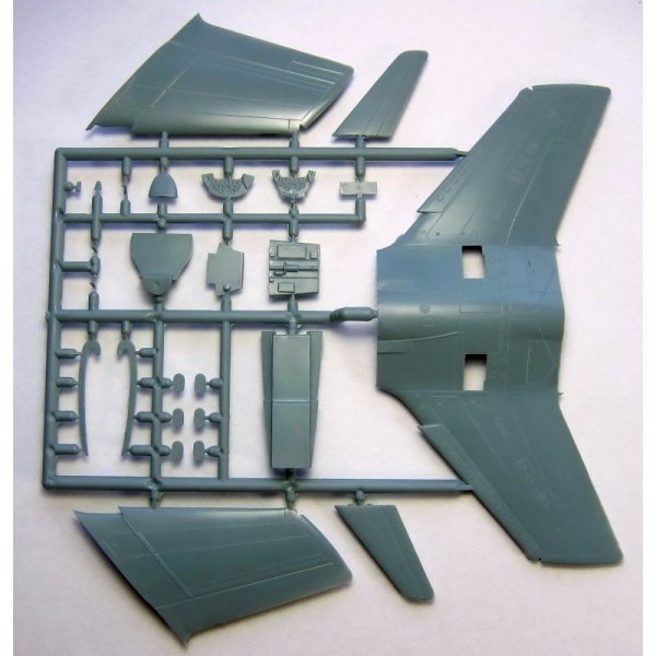 Sword 72101 TF-9J Twogar Vietnam/Blue Angels 1:72