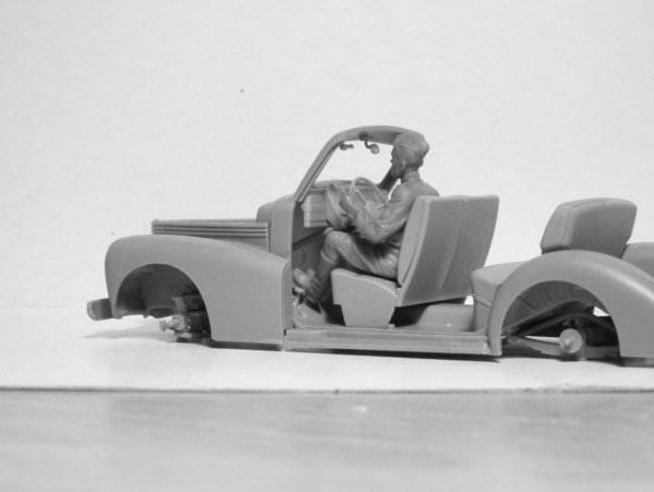 ICM 35643 RKKA Drivers (1943-1945) (2 figures) (1:35)