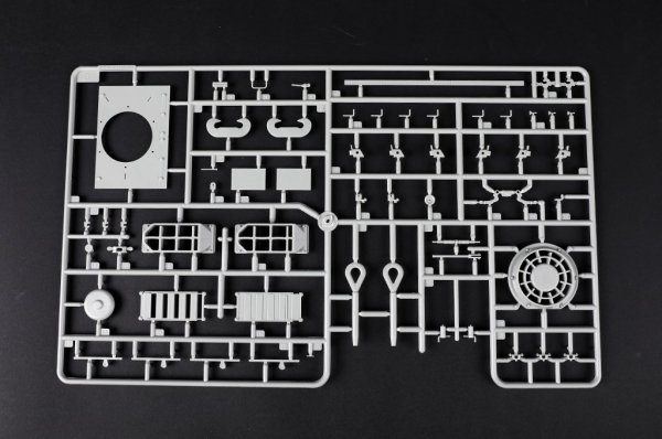 Trumpeter 00935 German Sd.Kfz 173 Jagdpanther Late Version 1/16