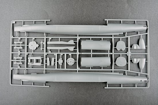 Trumpeter 01695 Soviet Tu-22 &quot;Blinder&quot; tactical bomber 1/72