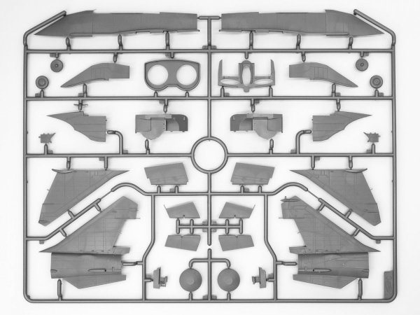 ICM 72178 MiG-25PU Soviet Training Aircraft 1/72