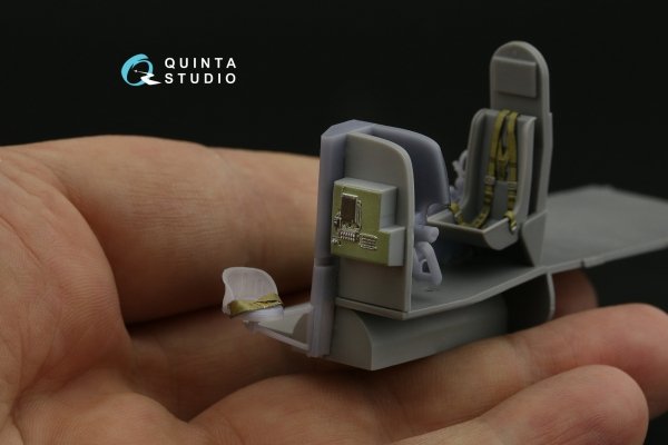 Quinta Studio QD+48379 Bristol Beaufort Mk.I 3D-Printed &amp; coloured Interior on decal paper (ICM) (with 3D-printed resin parts) 1/48