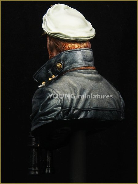 Young Miniatures YM1847 U-BOAT COMMANDER WWII 1/10