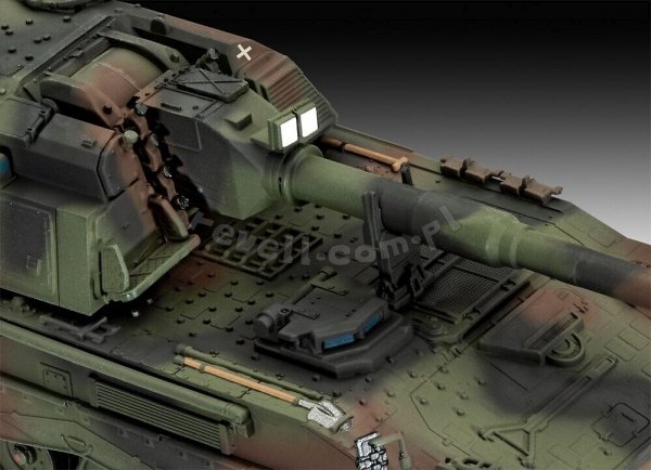 Revell 63347 Panzerhaubitze 2000 Model Set 1/72