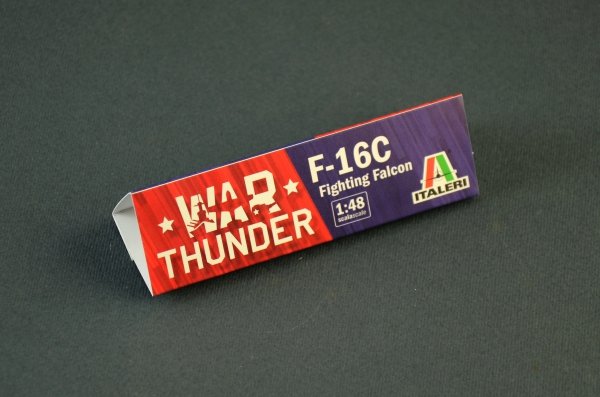 Italeri 35105 F-16C Fighting Falcon - WAR THUNDER 1/48