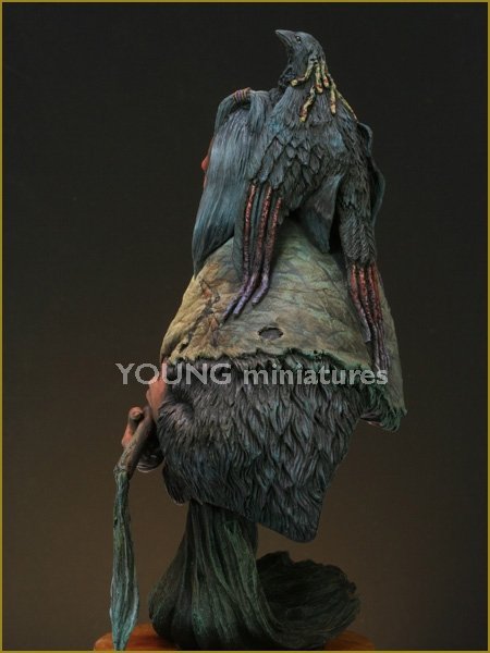 Young Miniatures YH1821 Blackfoot Raven Bearer 1/10