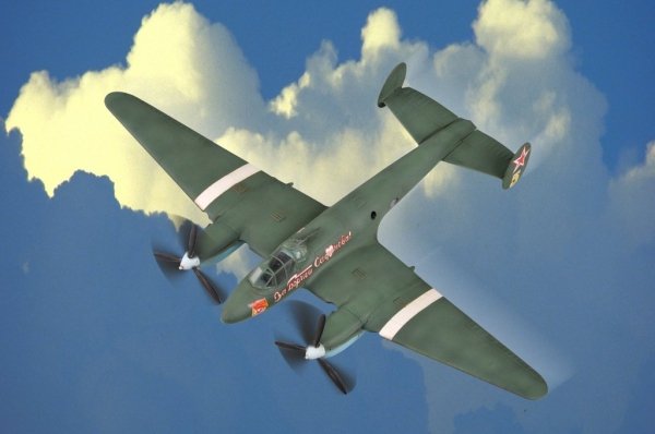 Hobby Boss 80296 Soviet PE 2 Bomber (1:72)