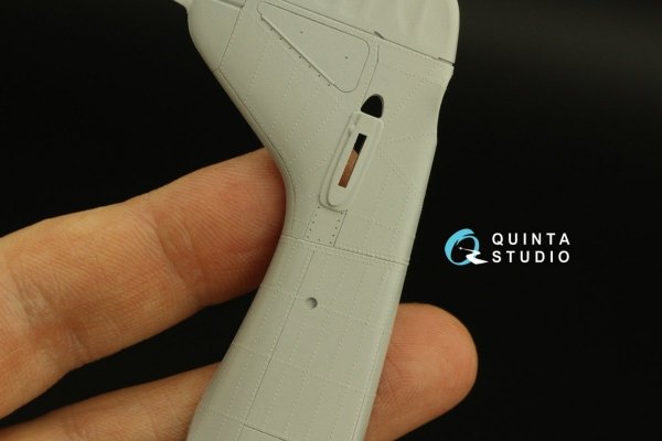Quinta Studio QRV-016 Single riveting rows (rivet size 0.15 mm, gap 0.6 mm, suits 1/48 scale), White color, total length 6.2 m/20 ft