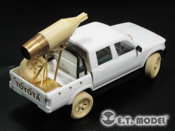 E.T. Model E35-154 Modern Pick-up with Rocket Launcher (For Meng VS-001) (1:35)