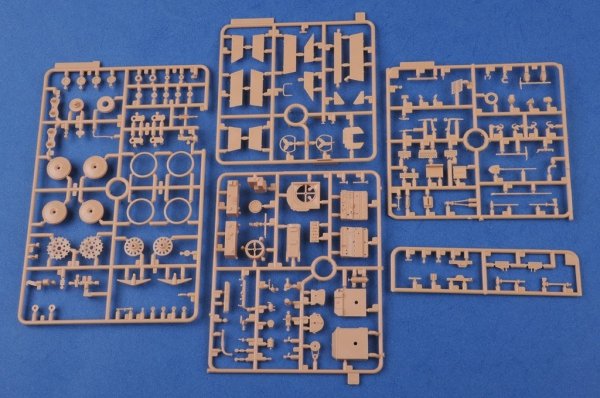 Hobby Boss 80140 German 2cm Flak 38 Pz.Kpfw .38 (t) (1:35)