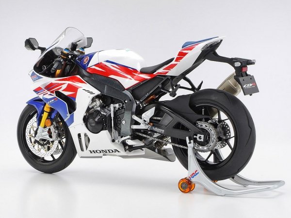 Tamiya 14141 Honda CBR1000RR-R - 30th Anniversary 1/12