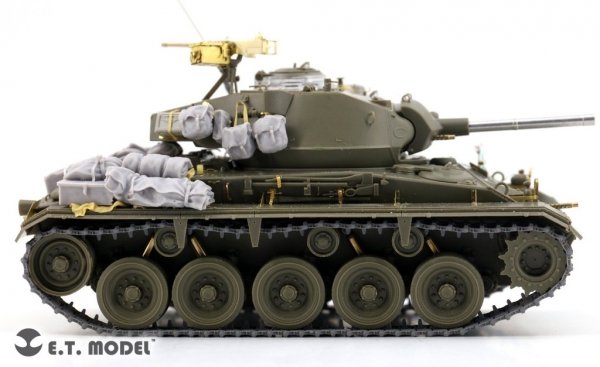 E.T. Model P35-037 WWII US ARMY M24 CHAFFEE Light Tank Workable Track ( 3D Printed ) 1/35