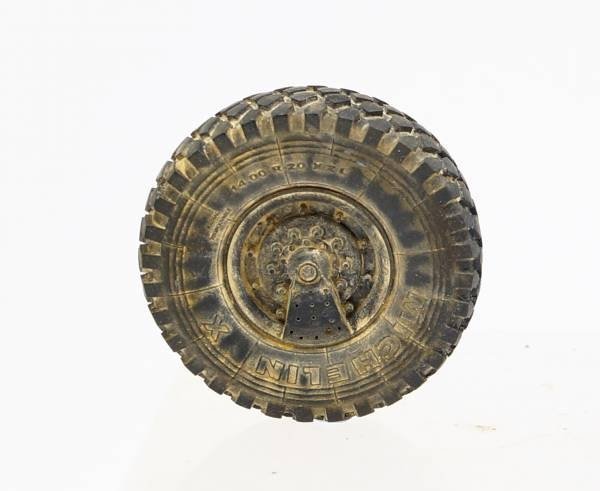 Panzer Art RE35-514 M923 “Big Foot” road wheels (Michelin XZL Pattern) 1/35