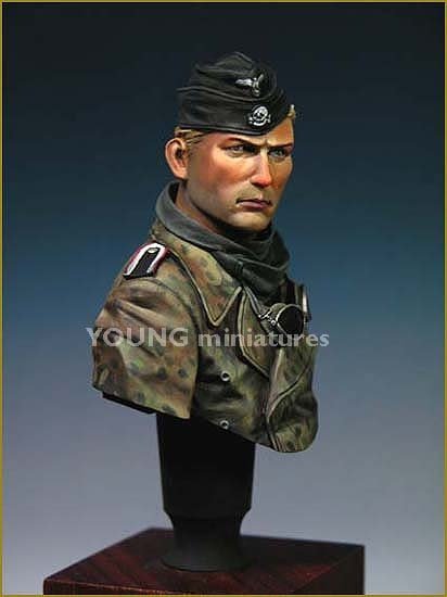 Young Miniatures YM1806 SS Panzer Crew WWII 1/10