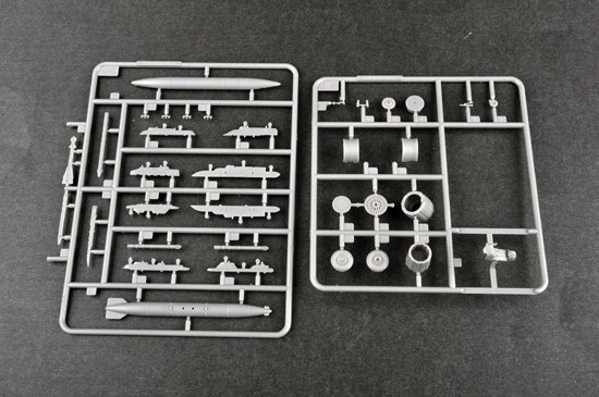 Trumpeter 01677 MIG-29UB Fulcrum Izdeliye 9.51 1/72