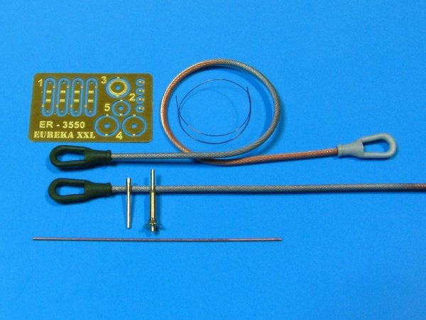 Eureka XXL ER-3550 Towing cable and aerial base for T-90 Russian MBT (1:35)