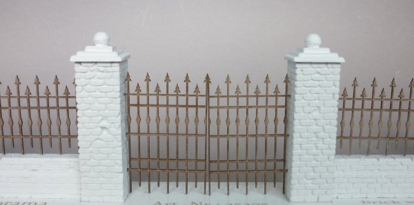 RT-Diorama 35275 Brick wall with Fence 1/35