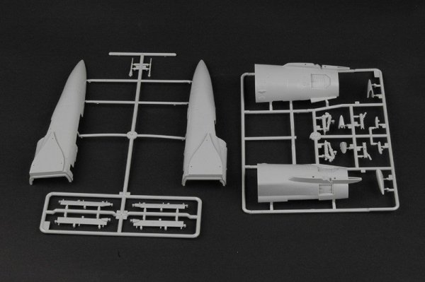 Trumpeter 03210 MIG-23ML G (1:32)