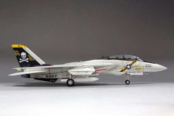 Fine Molds FP30 U.S. Navy F-14A Tomcat 1/72