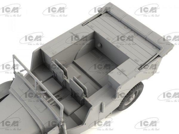 ICM 35570 Laffly V15T WWII French Artillery Towing Vehicle 1/35