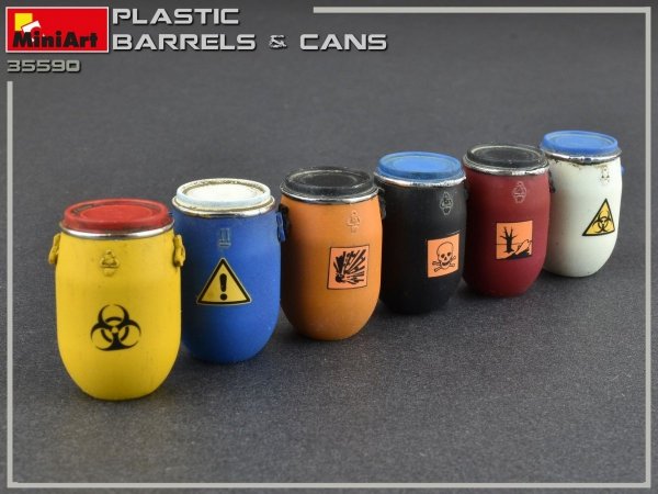 MiniArt 35590 Plastic Barrels &amp; Cans 1/35