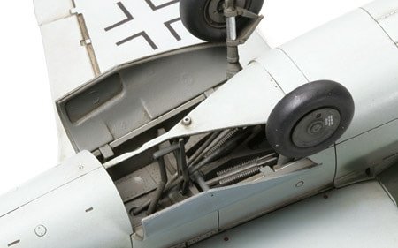 Tamiya 61097 Heinkel He162 A-2 Salamander 1/48